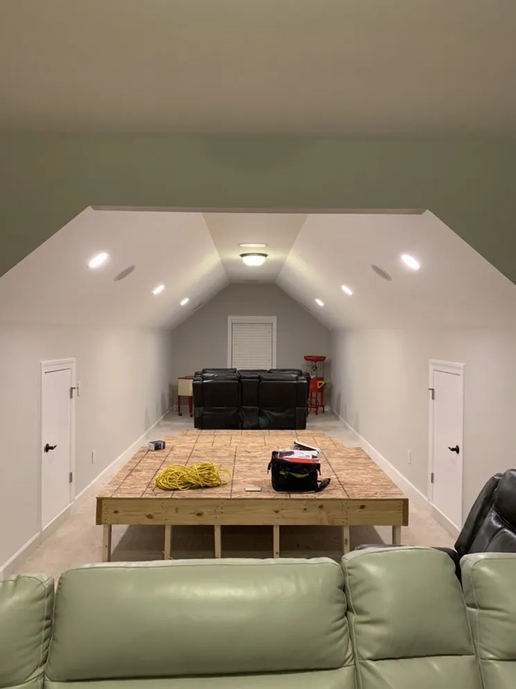 Slide of Elia Electric