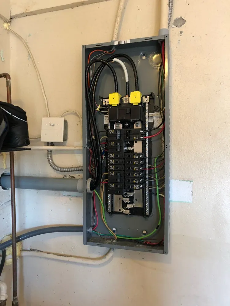 Slide of Eliad Camacho Electrical