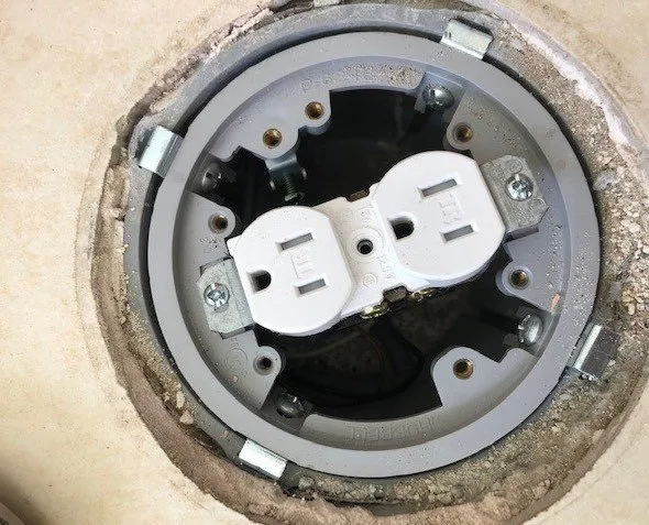 Slide of Elias Electric