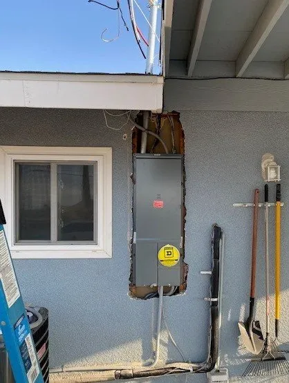 Slide of Elias Electric