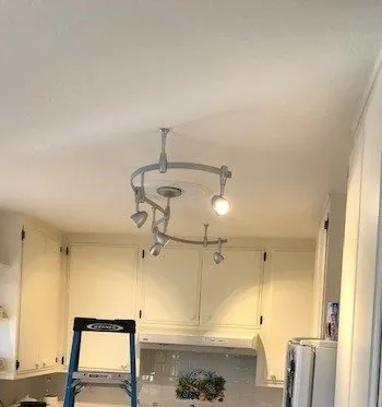 Slide of Elias Electric