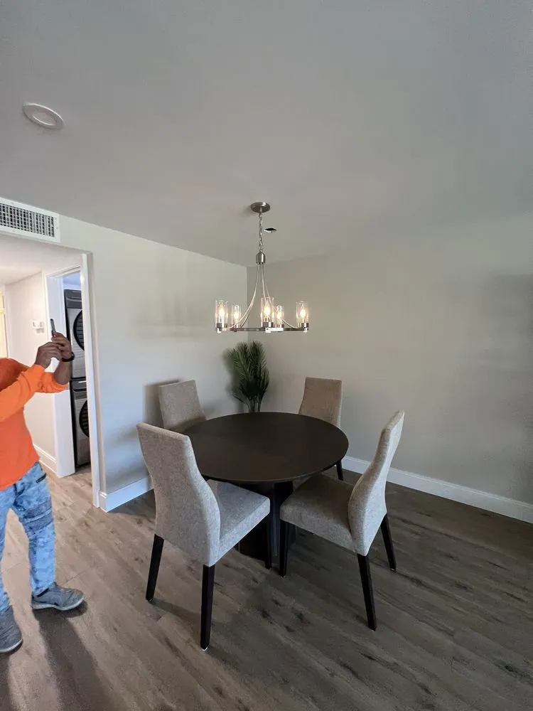 Slide of Elio Morales Handyman Services