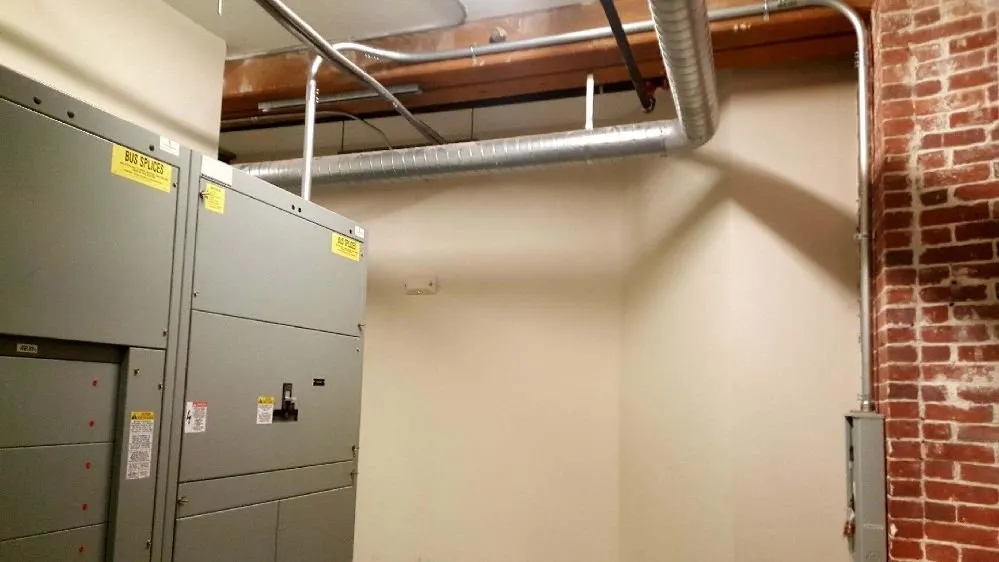 Slide of Elios Electric