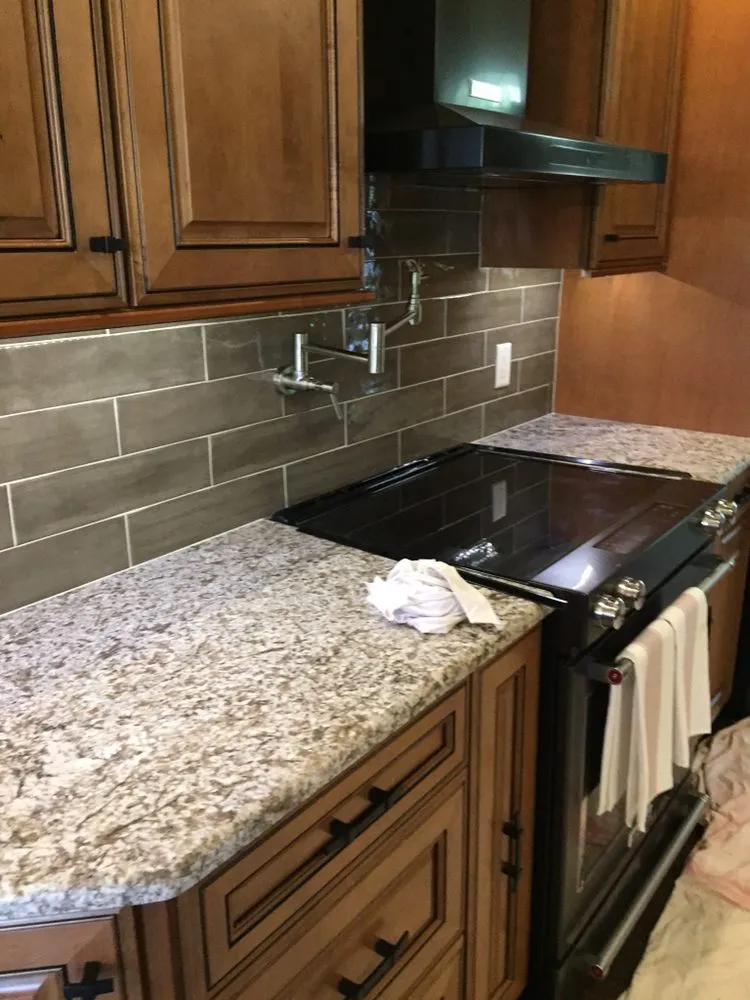 Reliable electrician providing emergency electrical service in , 