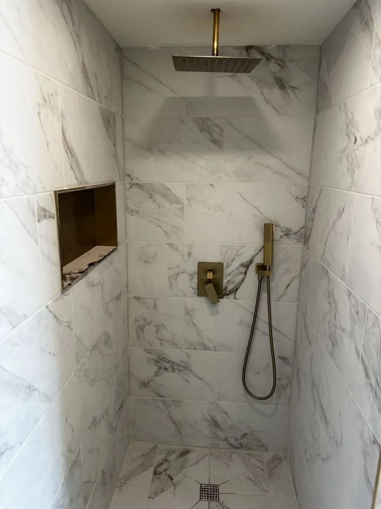 Emergency electrician providing wiring installation in ,