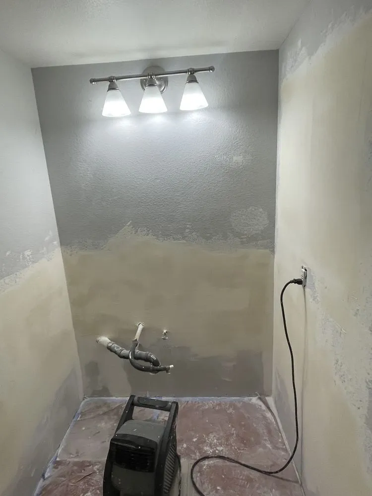 Affordable electrician providing circuit breaker repair in , 