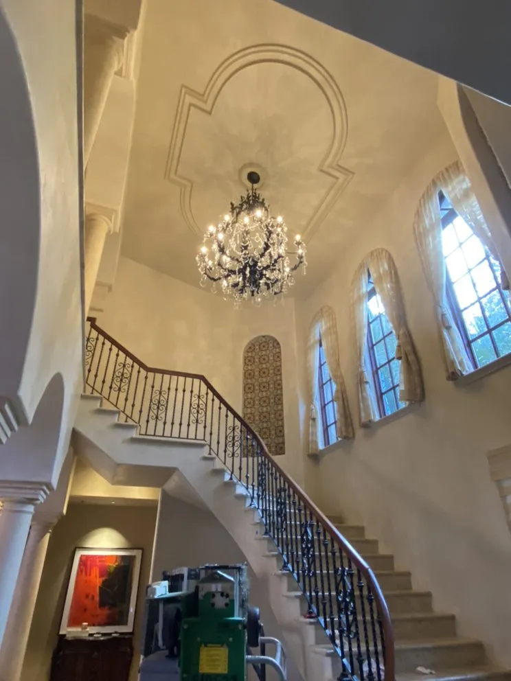 Professional electrician providing electrical repair in ,