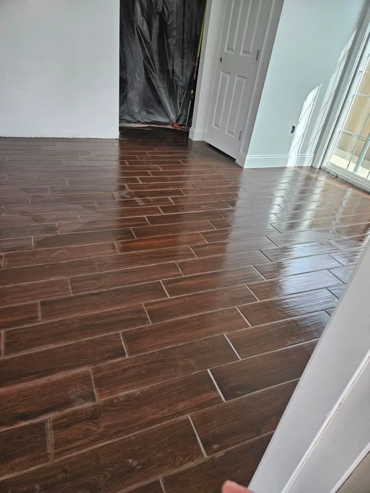 Slide of Elite Designs By Lili