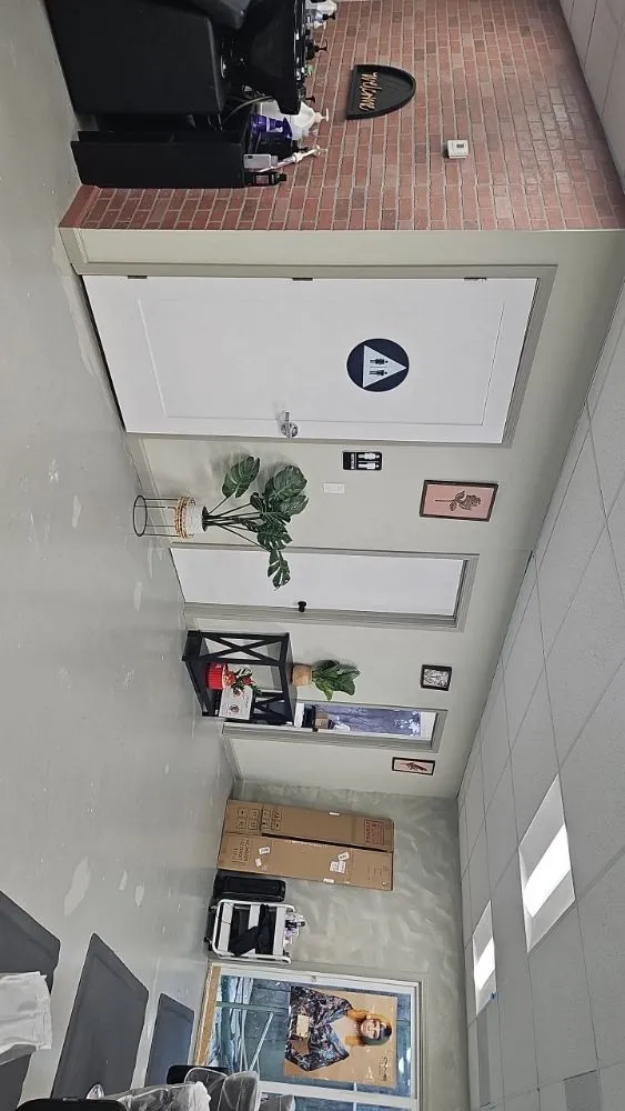 Slide of Elite Designs By Lili