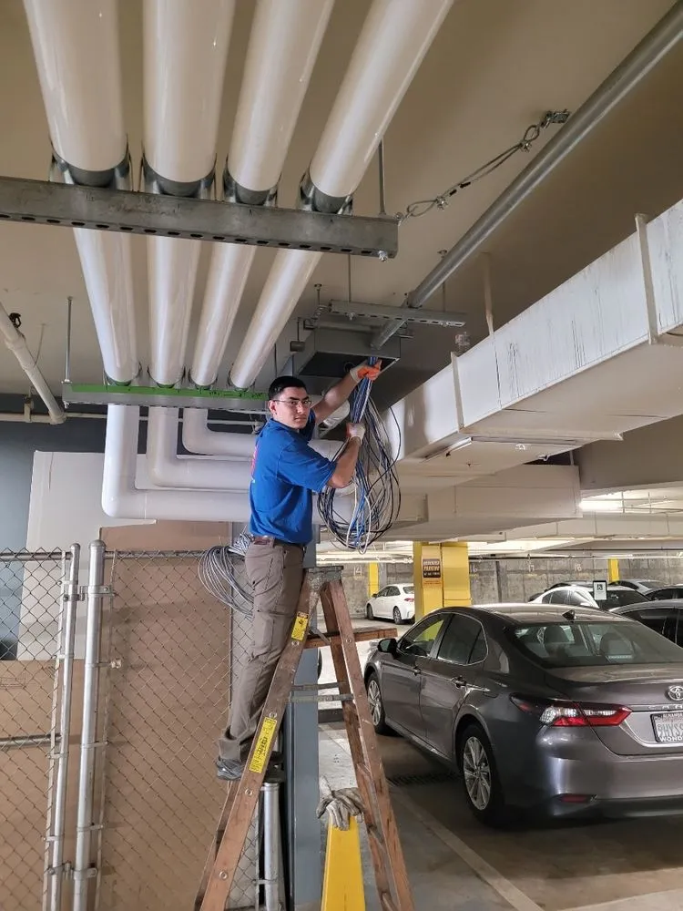 Slide of Elite Electric & HVAC