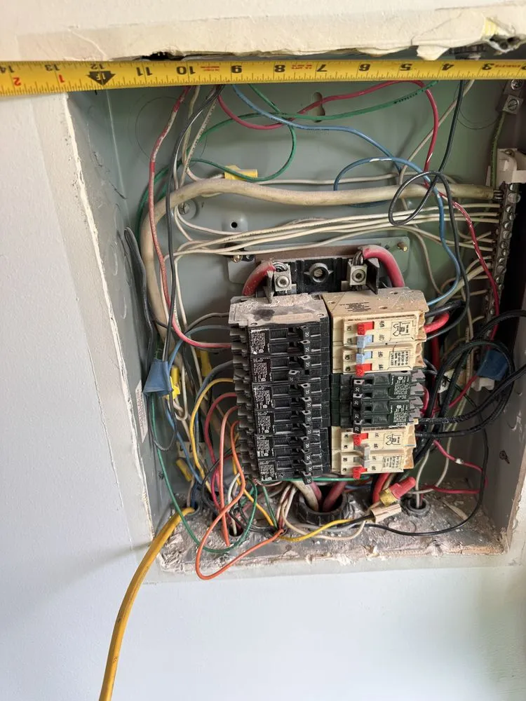 Slide of Elite Electric & HVAC