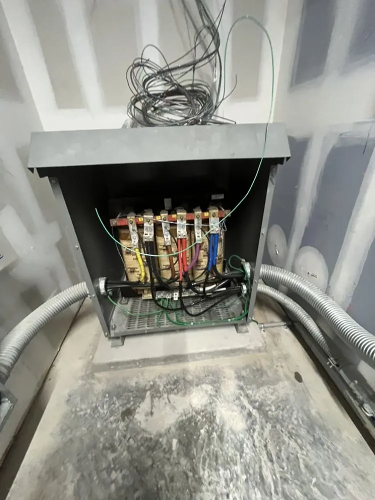 Professional emergency electrical service experts serving ,  - Elite Electric 24/7