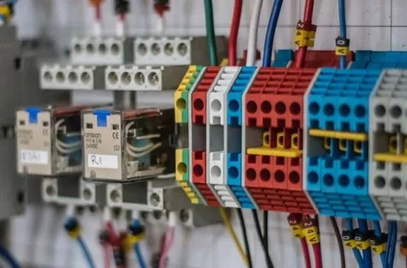 Slide of Elite Electric