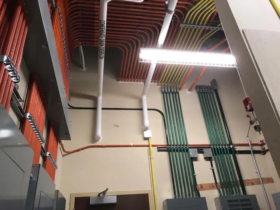 Expert electrical service for homes in emergency electrical service,  by 