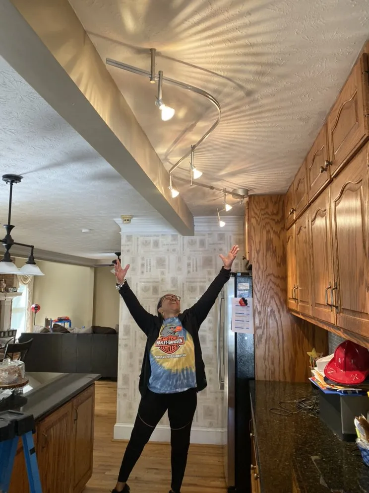 Slide of Elite Electric Solutions