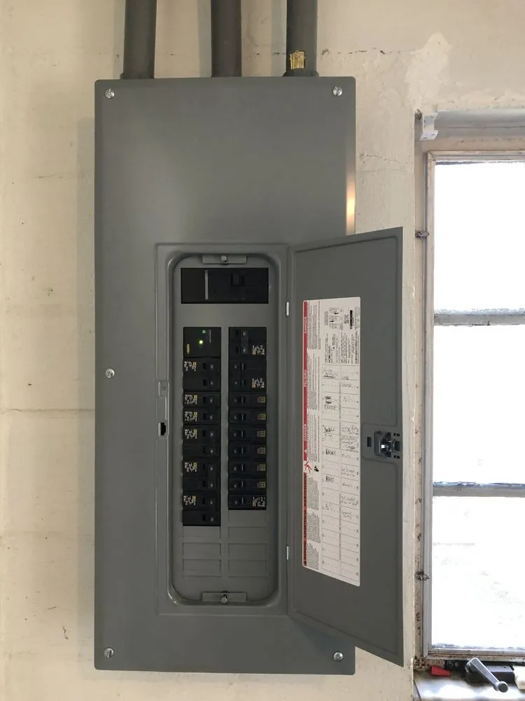 Affordable electrician providing electrical repair in ,