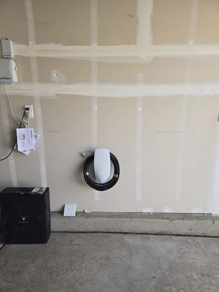 Expert electrical service for homes in emergency electrical service, by