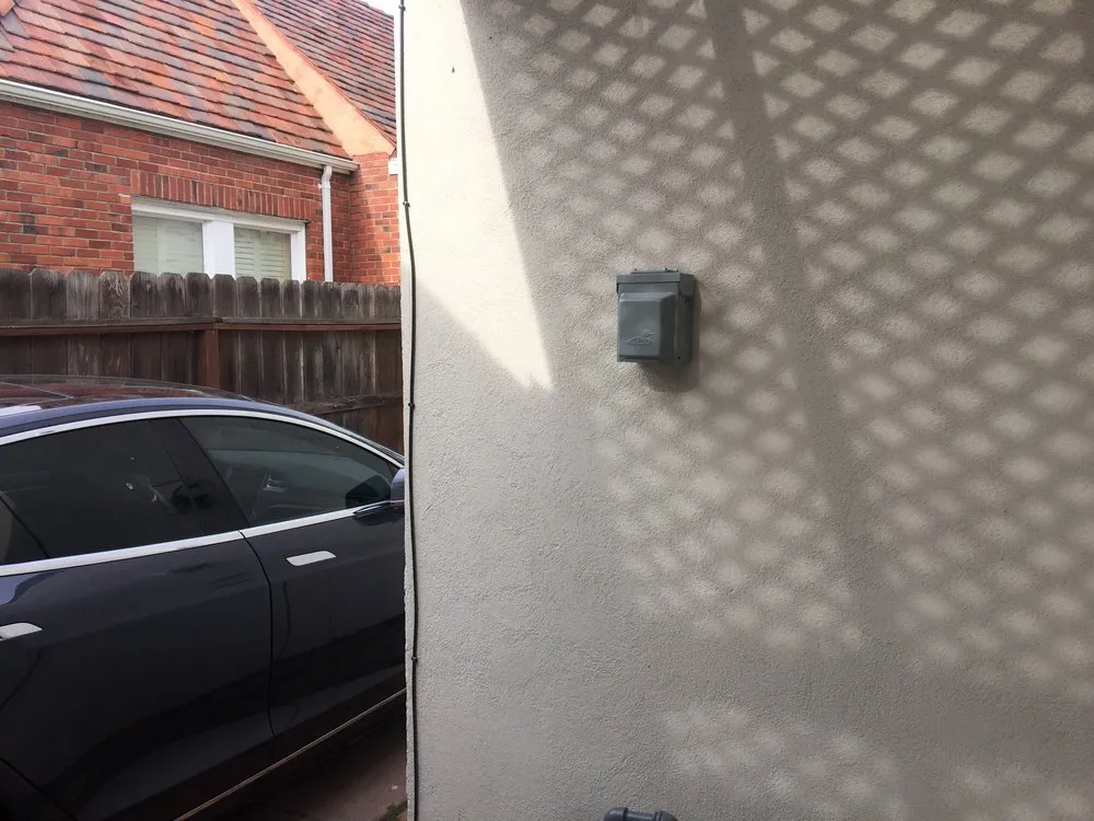 Slide of Elite Power and Systems