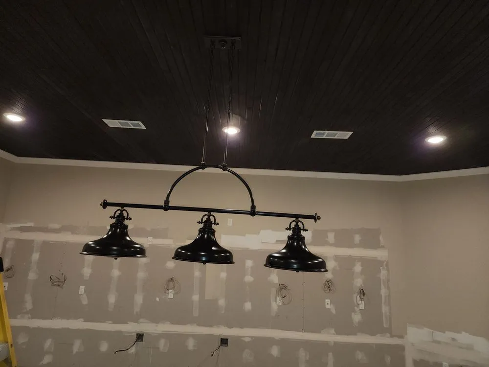 Emergency electrician providing panel upgrade in Lone Oak, TX - Elite Power Pros