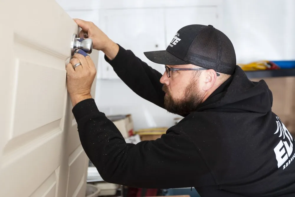 Slide of Elite Services & Repairs