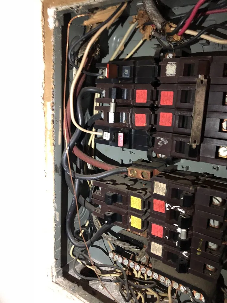 Slide of Elizondo Electric