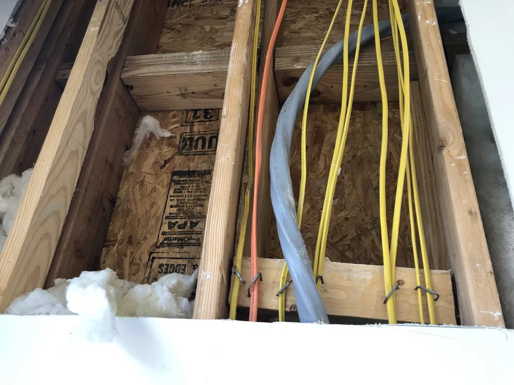 Slide of Elizondo Electric