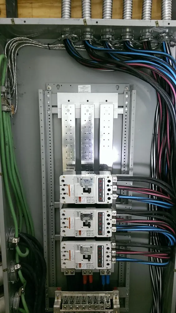 Slide of Elizondo Electric