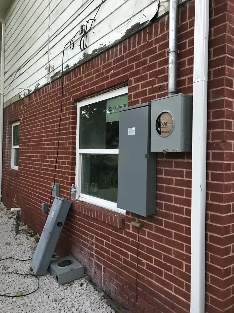 Slide of Elizondo Electric