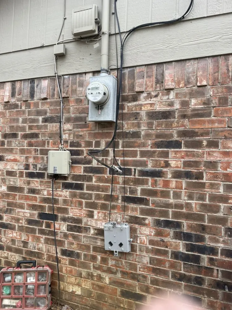 Slide of Elizondo Electric