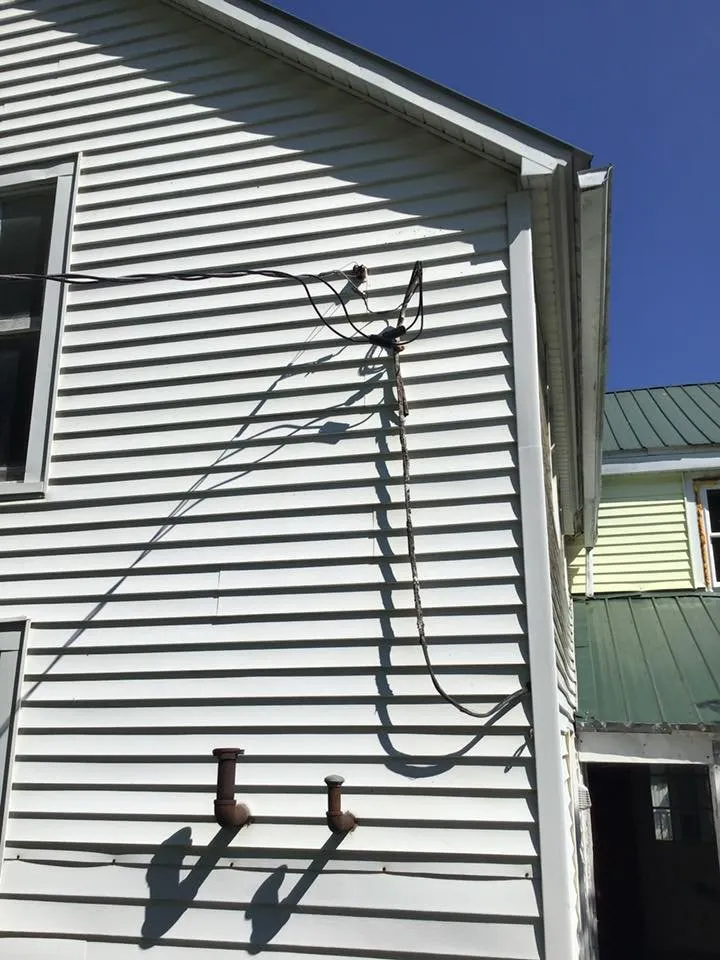 Expert electrician providing electrical repair in Rebersburg, PA - Elk Creek Solar