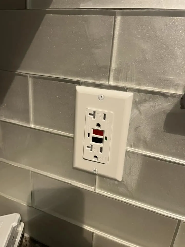 Slide of Elk Grove Village 24 Hour Electrician