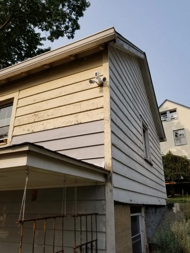 Slide of Ellas Electric