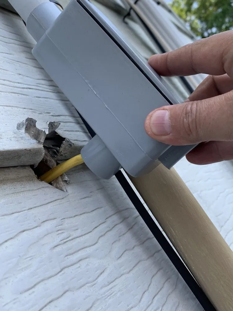 Slide of Ellis Electrical