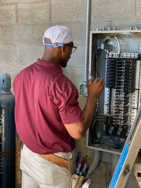 Slide of Ellis Electrics