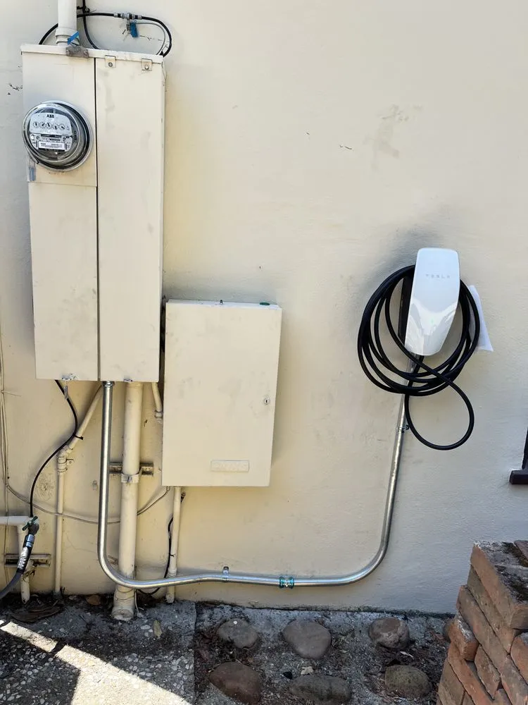 Slide of Eloh Electric