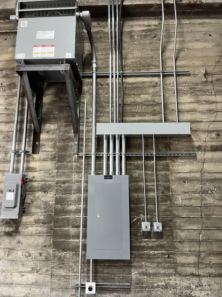 Slide of Eloh Electric