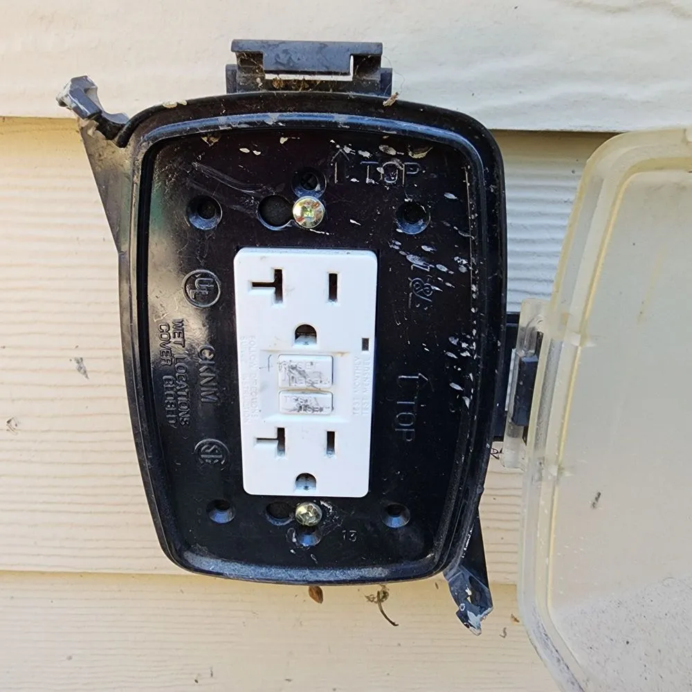 Slide of Elovolt Electrical Contractor