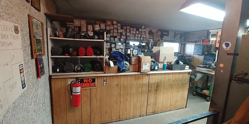 Slide of Elroy's Electric Service