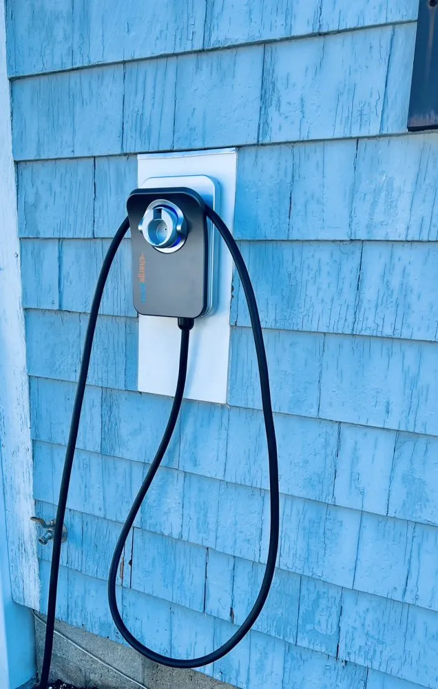 Slide of eLux Electrical Solutions