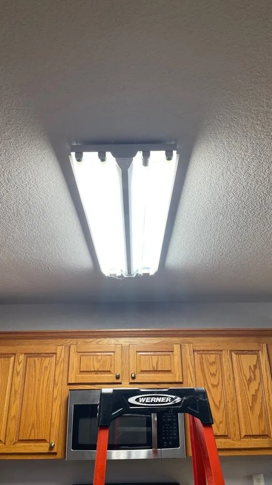 Trusted electrician providing electrical repair in Mabelvale, AR - EM Electric