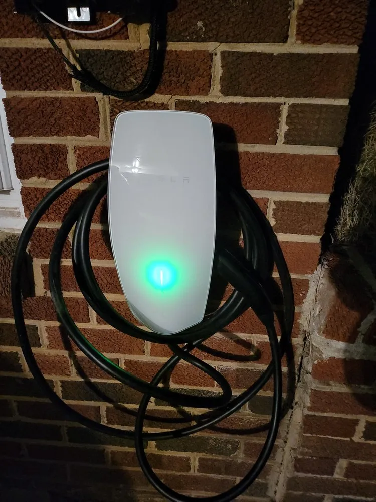 Slide of EM2 Electrical Services