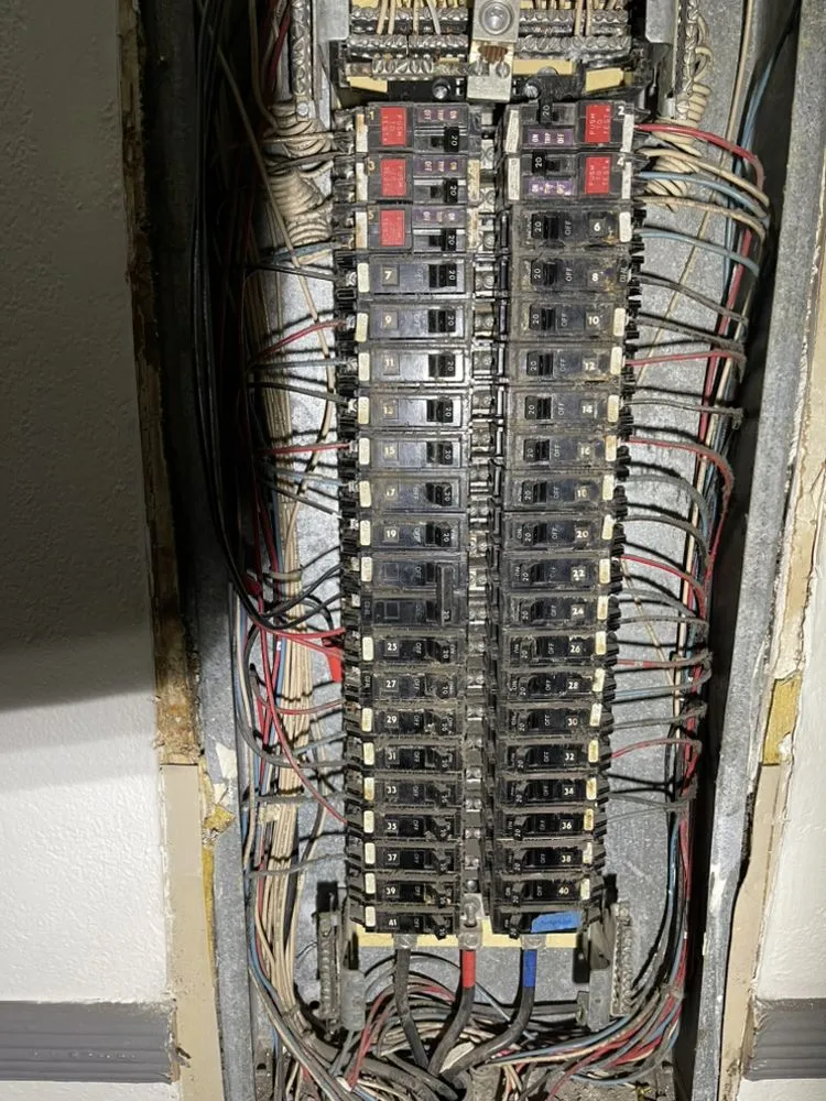 Slide of Emani Electric