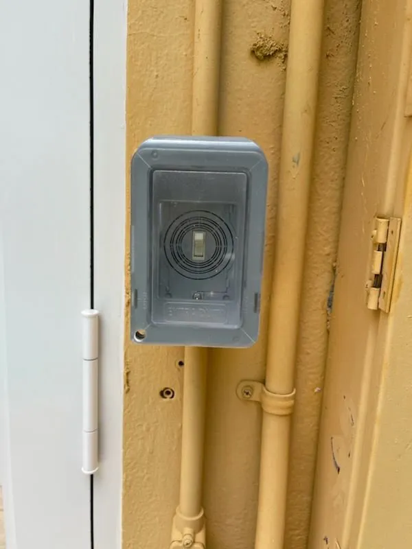 Slide of Emani Electric