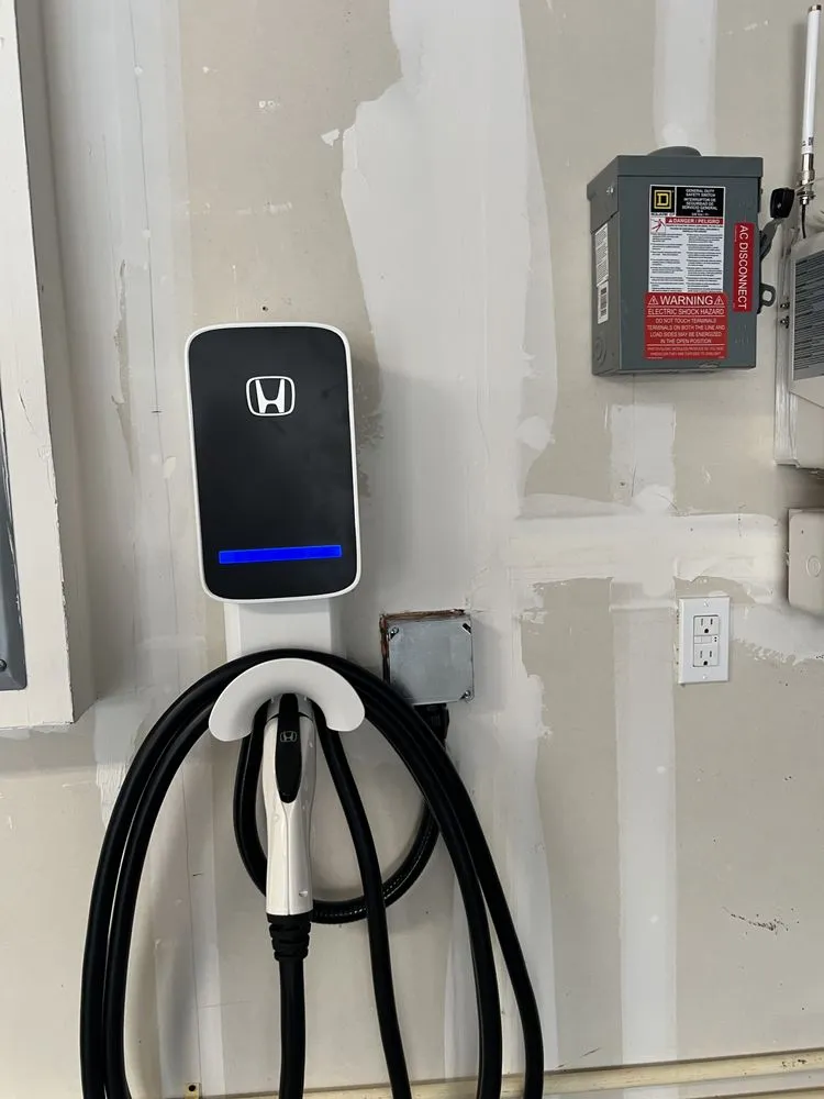 Slide of Emanuel Morales Electric