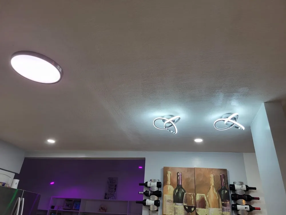 Slide of Emerald Horns Electric