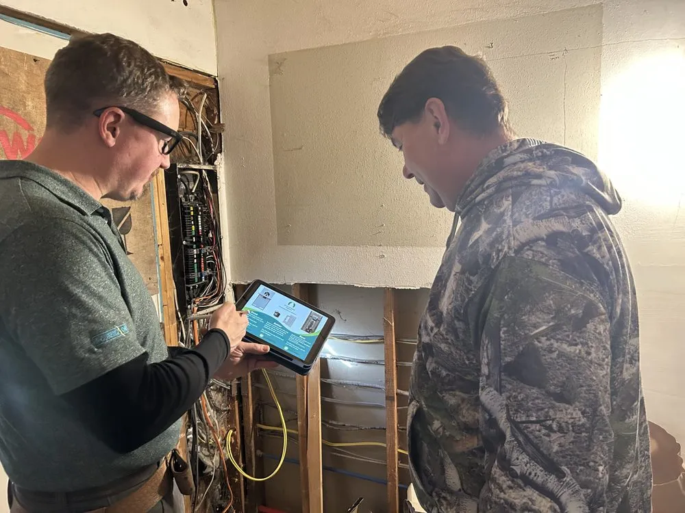 Slide of Emerald State Electric