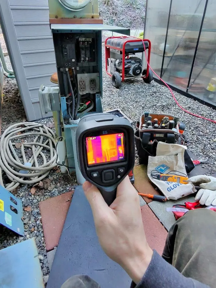 Slide of Emerald State Electric