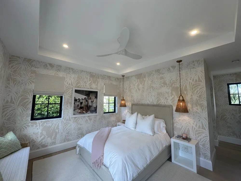 Trusted electrician providing outlet and switch repair in Glen Ridge, FL - Eminent Electric