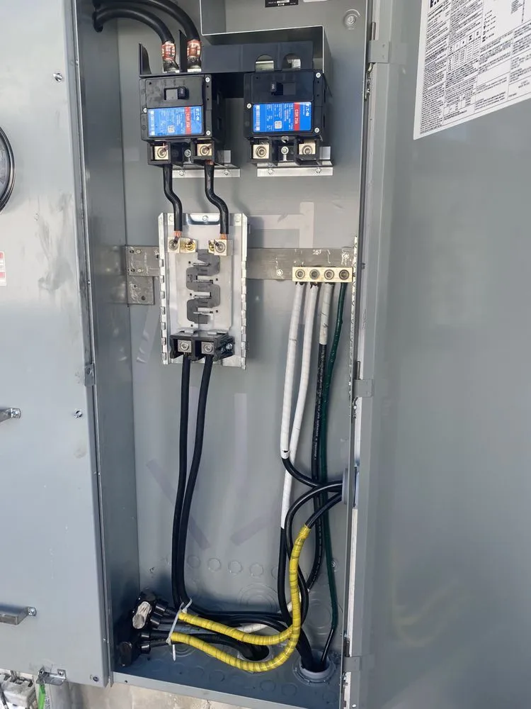 Certified electrician providing wiring installation in Glen Ridge, FL - Eminent Electric