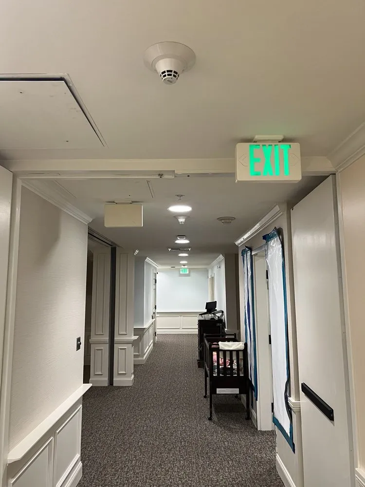 Reliable circuit breaker repair in San Fernando Valley, CA by EMK Electrical Services